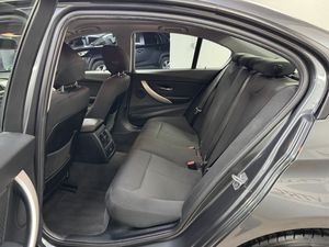 BMW Serie 3 318D  - Foto 12
