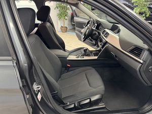 BMW Serie 3 318D  - Foto 15
