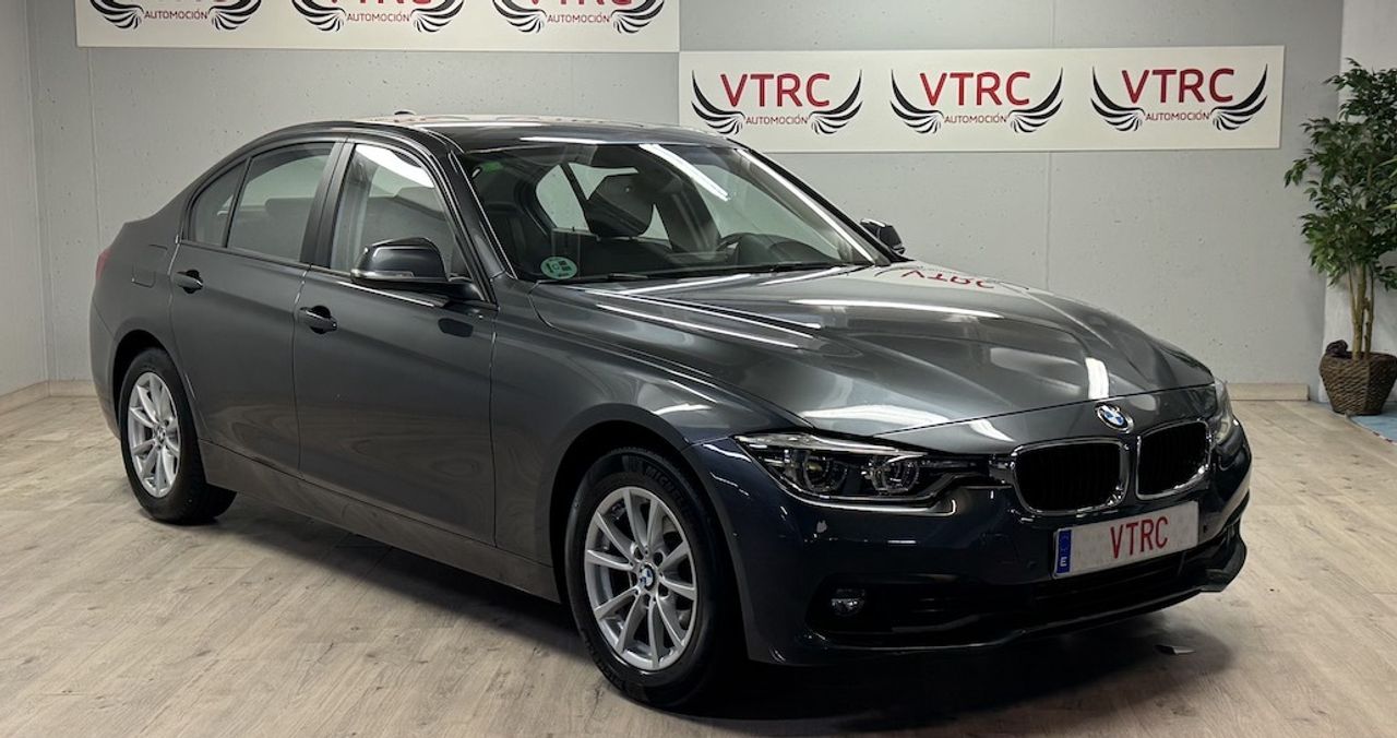 BMW Serie 3 318D  - Foto 1