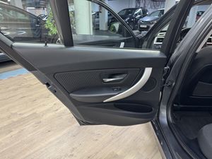 BMW Serie 3 318D  - Foto 13