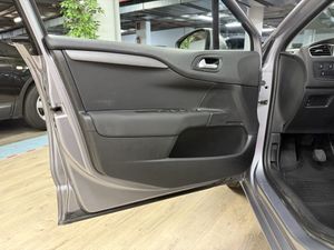 Citroën C4 1.6BlueHDI Live Edition  - Foto 5