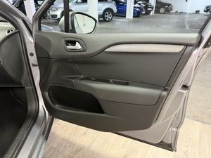 Citroën C4 1.6BlueHDI Live Edition  - Foto 12