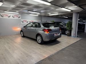 Citroën C4 1.6BlueHDI Live Edition  - Foto 16