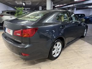 Lexus IS 220D  - Foto 17