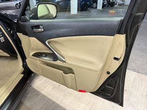 Lexus IS 220D  - Foto 15