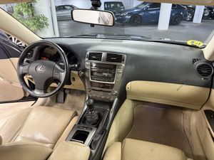 Lexus IS 220D  - Foto 3