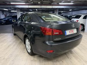 Lexus IS 220D  - Foto 16