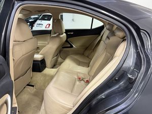 Lexus IS 220D  - Foto 9