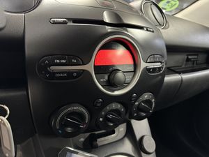 Mazda 2 1.3  - Foto 9