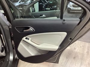 Mercedes Clase A 180 URBAN  - Foto 11