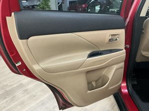 Mitsubishi Outlander 220 DID Kaiteki Auto 4WD  - Foto 16