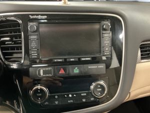 Mitsubishi Outlander 220 DID Kaiteki Auto 4WD  - Foto 24