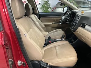 Mitsubishi Outlander 220 DID Kaiteki Auto 4WD  - Foto 8