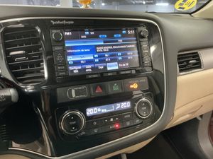 Mitsubishi Outlander 220 DID Kaiteki Auto 4WD  - Foto 25