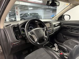 Mitsubishi Outlander plug-in híbrido OUTLANDER PHEV KAITEKI 4WD  - Foto 17