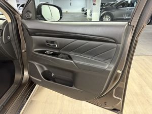 Mitsubishi Outlander plug-in híbrido OUTLANDER PHEV KAITEKI 4WD  - Foto 33