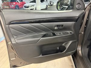 Mitsubishi Outlander plug-in híbrido OUTLANDER PHEV KAITEKI 4WD  - Foto 18
