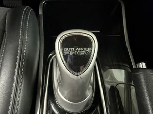 Mitsubishi Outlander plug-in híbrido OUTLANDER PHEV KAITEKI 4WD  - Foto 25