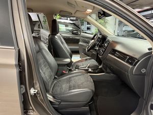 Mitsubishi Outlander plug-in híbrido OUTLANDER PHEV KAITEKI 4WD  - Foto 32