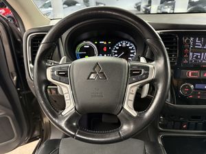 Mitsubishi Outlander plug-in híbrido OUTLANDER PHEV KAITEKI 4WD  - Foto 28