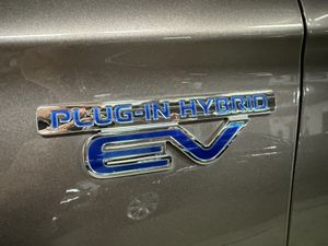 Mitsubishi Outlander plug-in híbrido OUTLANDER PHEV KAITEKI 4WD  - Foto 11