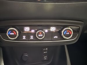 Opel Crossland X 1.2T S&S DESIGN LINE - 120 ANIVERSARIO x - Foto 17