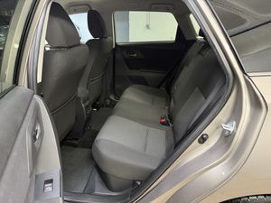 Toyota Auris Hybrid Advance  - Foto 10