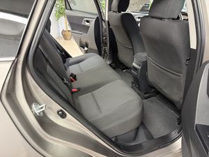 Toyota Auris Hybrid Advance  - Foto 12