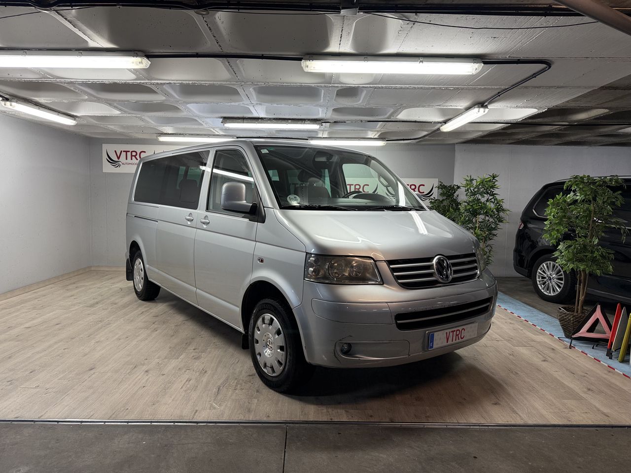 Volkswagen Caravelle 4Motion  - Foto 1