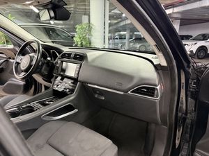 Jaguar F-Pace 2.0d AWD 16V  - Foto 17