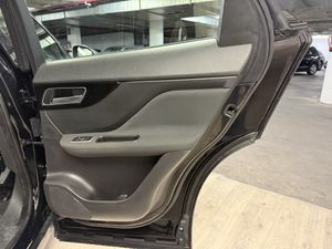 Jaguar F-Pace 2.0d AWD 16V  - Foto 14