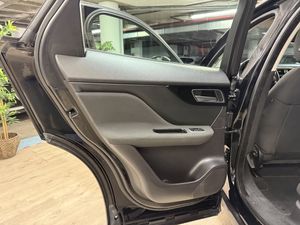 Jaguar F-Pace 2.0d AWD 16V  - Foto 12