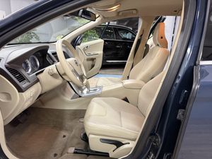 Volvo XC60 D3  MOMENTUM  - Foto 12