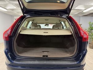 Volvo XC60 D3  MOMENTUM  - Foto 23