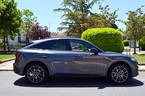 Audi Q5 Sportback 55 TFSi-e 367cv Quattro S-tronic Black Line  - Foto 4