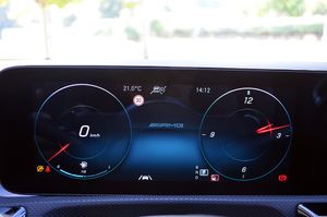 Mercedes CLA AMG 45 S 8G-DCT 4Matic+ 422cv  - Foto 45