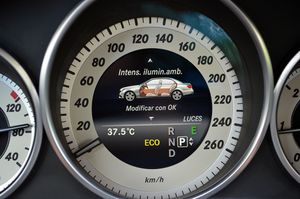 Mercedes Clase E 220 Cdi Avantgarde 7G-Tronic 170cv  - Foto 35