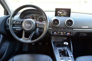 Audi A3 Sportback 1.0 Tfsi 116cv Design Edition  - Foto 13