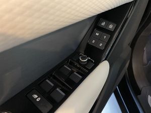 Land-Rover Range Rover Velar 2.0D I4 150kW RDynamic S 4WD Auto  - Foto 20