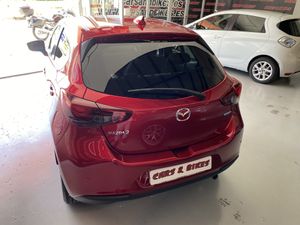 Mazda 2 1.5 GE 66kW 90CV Black Tech Edition AT  - Foto 12