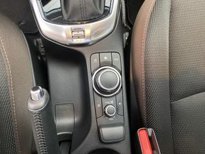 Mazda 2 1.5 GE 66kW 90CV Black Tech Edition AT  - Foto 26