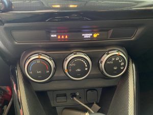 Mazda 2 1.5 GE 66kW 90CV Black Tech Edition AT  - Foto 23