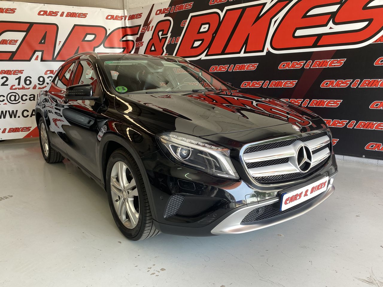 Mercedes GLA 200 URBAN  - Foto 1