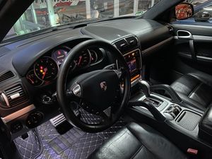 Porsche Cayenne Turbo S 5p.  - Foto 16