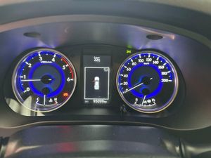 Toyota Hilux 2.4 D4D Cabina Doble VX  - Foto 28