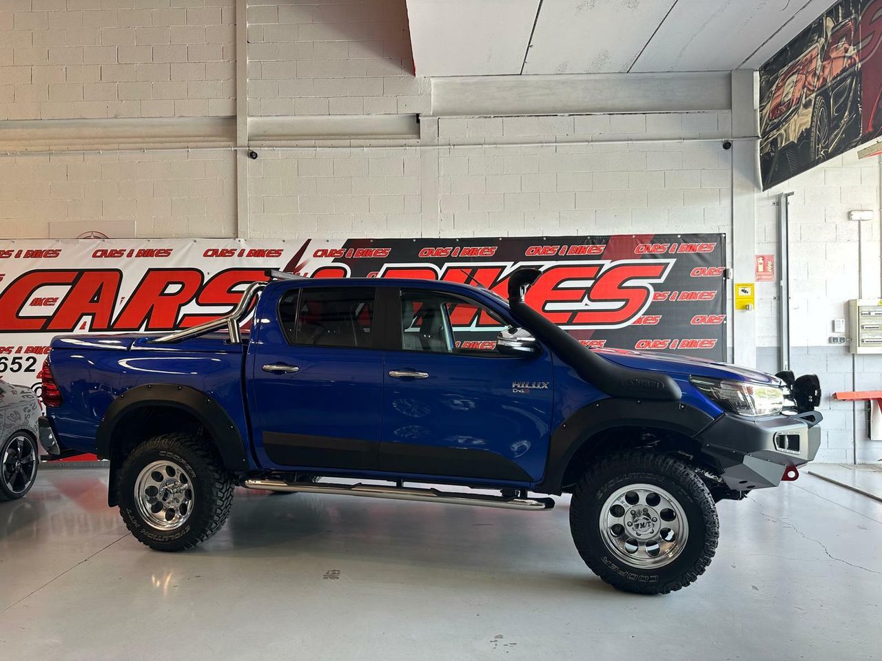 Toyota Hilux 2.4 D4D Cabina Doble VX  - Foto 1