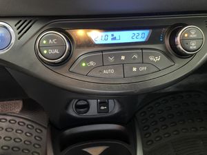 Toyota Yaris Hybrid Active  - Foto 18