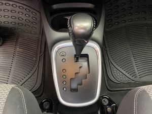 Toyota Yaris Hybrid Active  - Foto 22