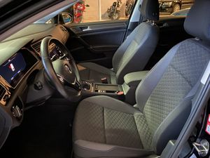 Volkswagen Golf 1.6 TDI 115CV ENJOY DSG  - Foto 13