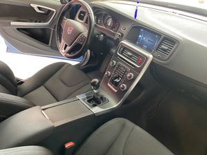 Volvo V60 2.0 D3 Momentum  - Foto 22